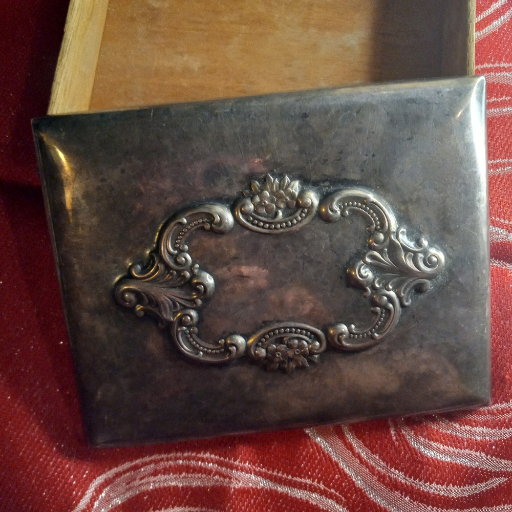Wallace 263 Silver Antique Jewelry Box. Needs Polish To Buyers Liking - Picture 7 of 7